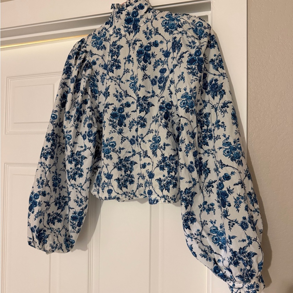 Meadows Blue Floral Puff Sleeve Blouse